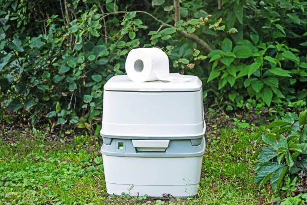 Best Portable toilet rental cost  in Country Club Hls, IL